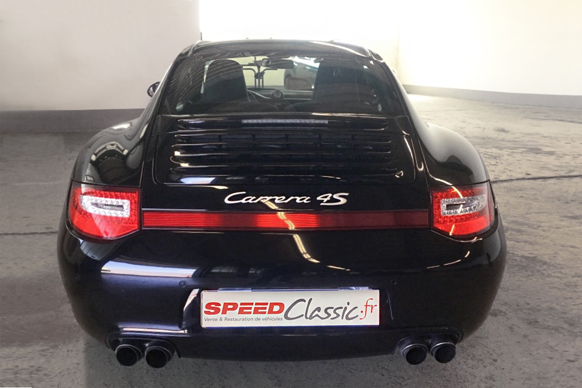 Porsche-911-911997-Carrera-4-S-Coupe-back